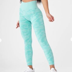 NVGTN mint camo seamless leggings size SMALL